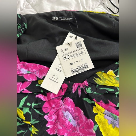Floral Zara Top Xs NWT - Picture 2 of 5